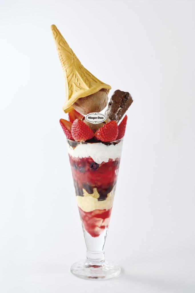 ハーゲンダッツといちごのチョコパフェDX(デラックス)