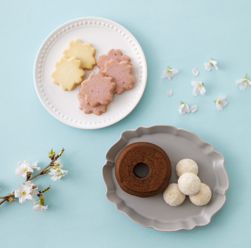 さくらの型抜きクッキーなど全3種の焼菓子をセットに