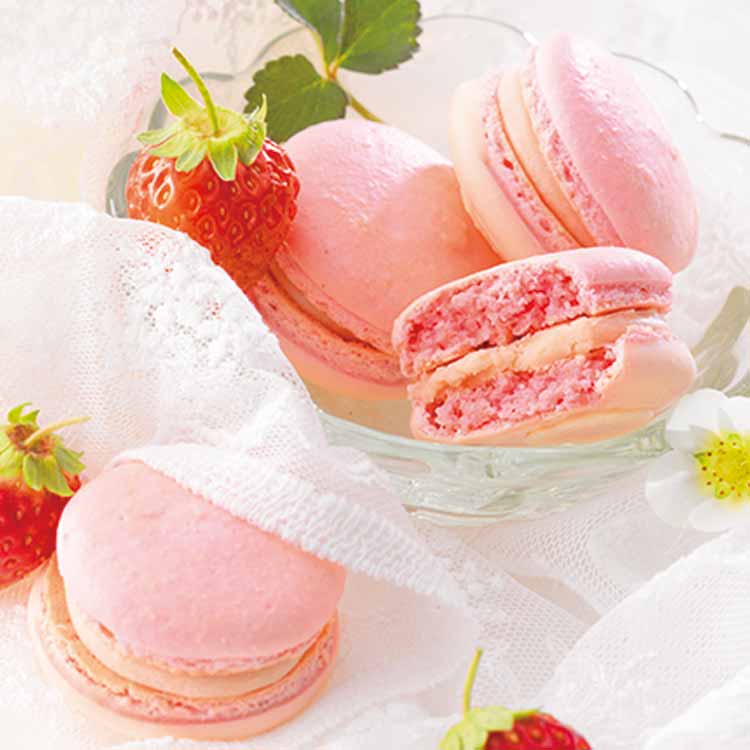 いちごとチーズが香る、甘酸っぱい春色マカロン