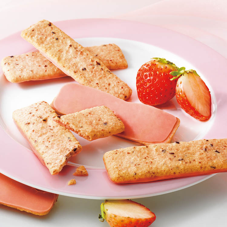 チョコレートもクッキーもいちごづくしのバトンクッキー