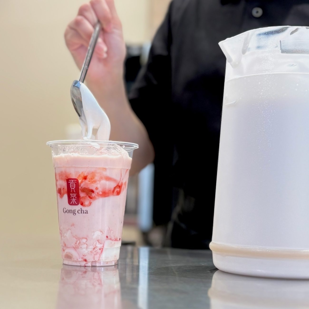 甘さをひきたてるゴンチャオリジナルのミルクフォーム