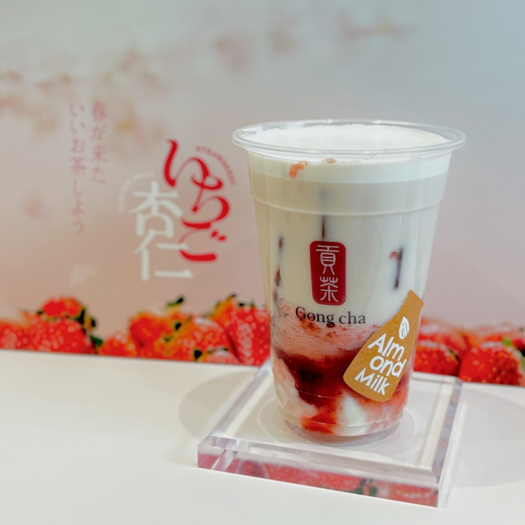 いちご杏仁 アーモンドミルクティー Mサイズ