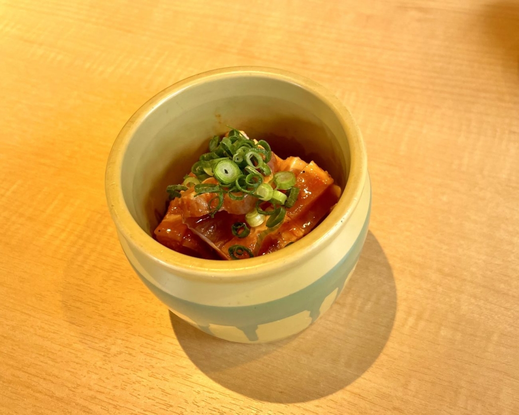 オリジナルハイサイソースで食べる 壺漬けすだれ豚バラカルビ