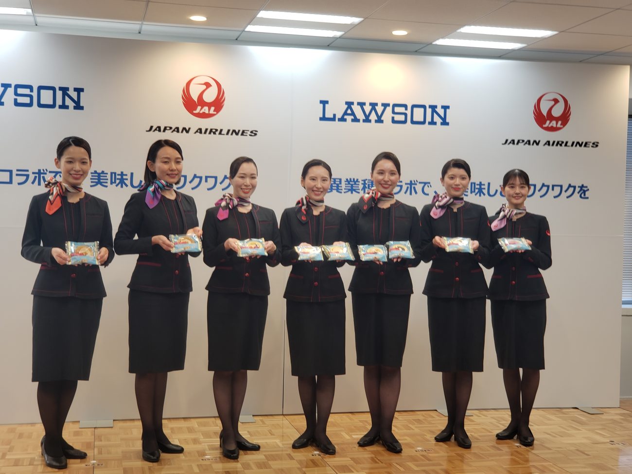ローソン×JAL 発表会の様子