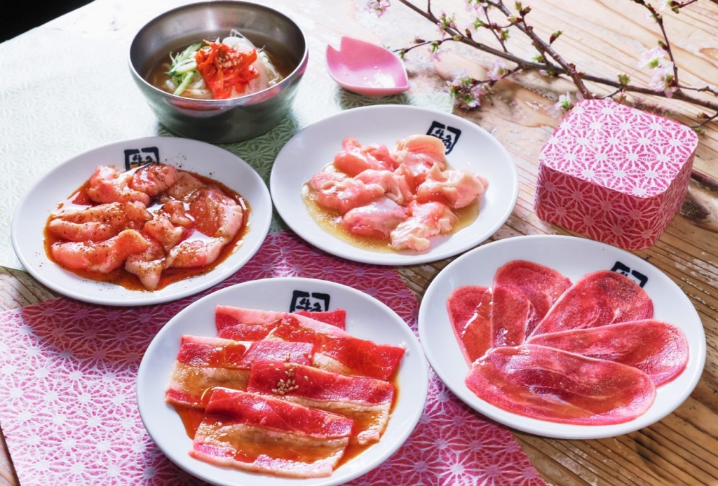 税込319円ラインアップ