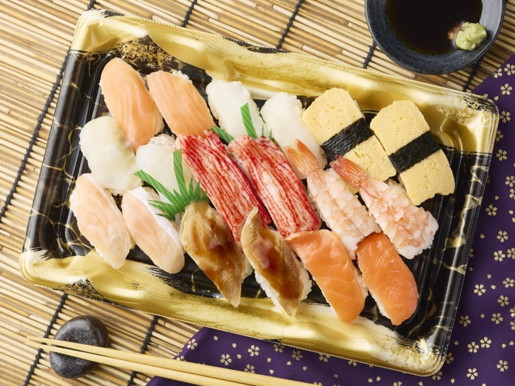 【６巻増量】得々にぎり寿司セット