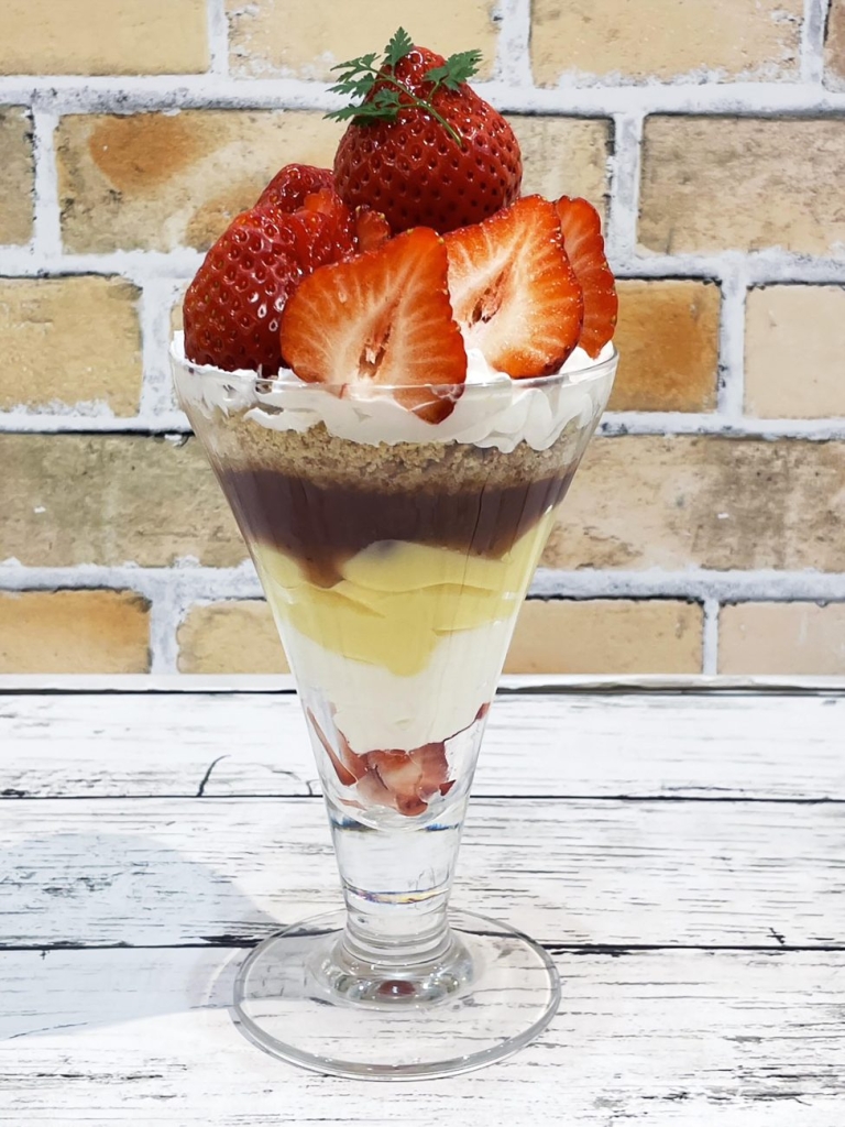 「晴苺パフェ」（税込2,026円）