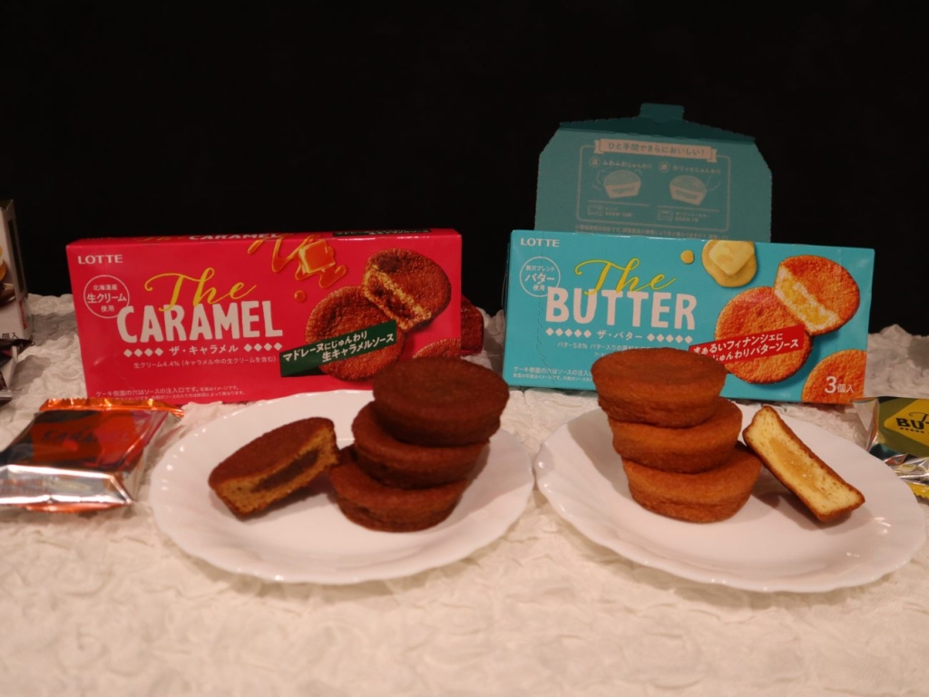 （左から）マドレーヌの「CARAMEL」とフィナンシェの「BUTTER」