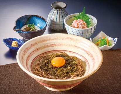 がごめ昆布とろろそばと本ずわい蟹ミニ丼