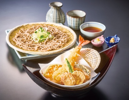 大海老天と北海道天ざるそば