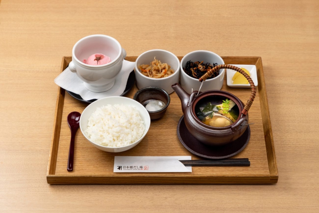 「春の土瓶蒸し御膳」