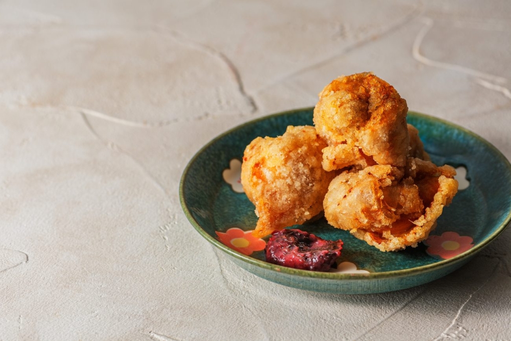 看板料理はうめ梅からあげ