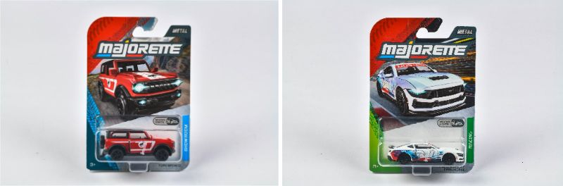 マジョレット「ベーシック」モデルの一部(左から「プレミアムカーズ」、「レーシングプレミアムカーズ」)
