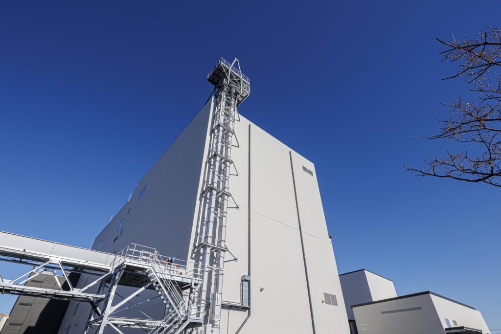 知多工場　原料受入