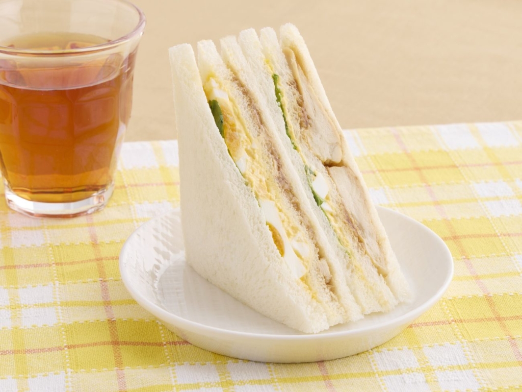 香ばしい照焼きチキンとたまごサンド　通常