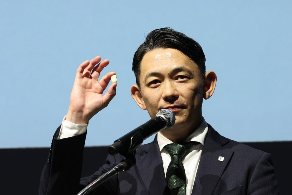 「/zeroz」を紹介する浅見リーダー