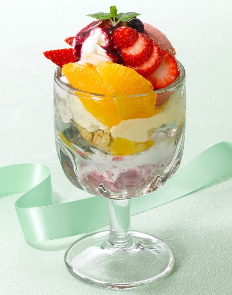 ロイヤルホスト「苺と不知火のヨーグルトジャーマニー」