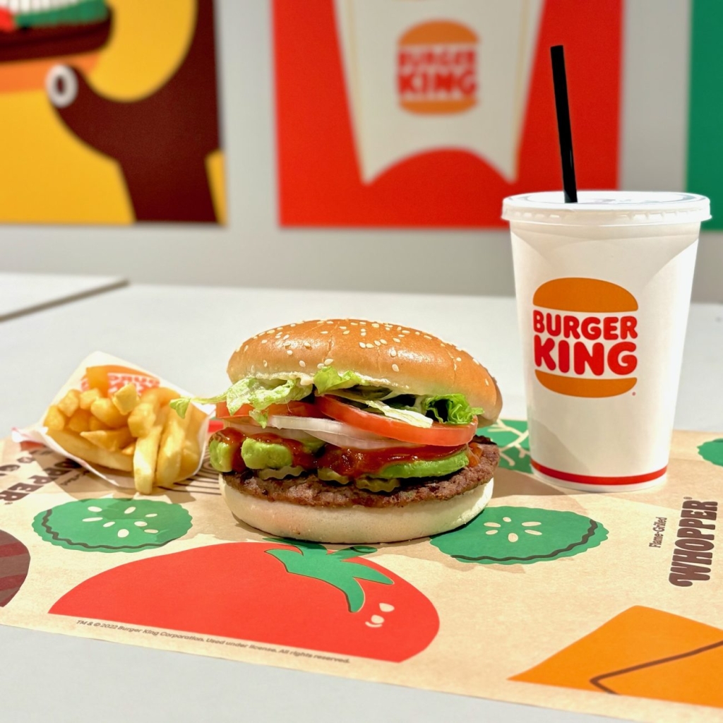 期間限定で販売中の「スパイシーサルサ アボカドワッパー」