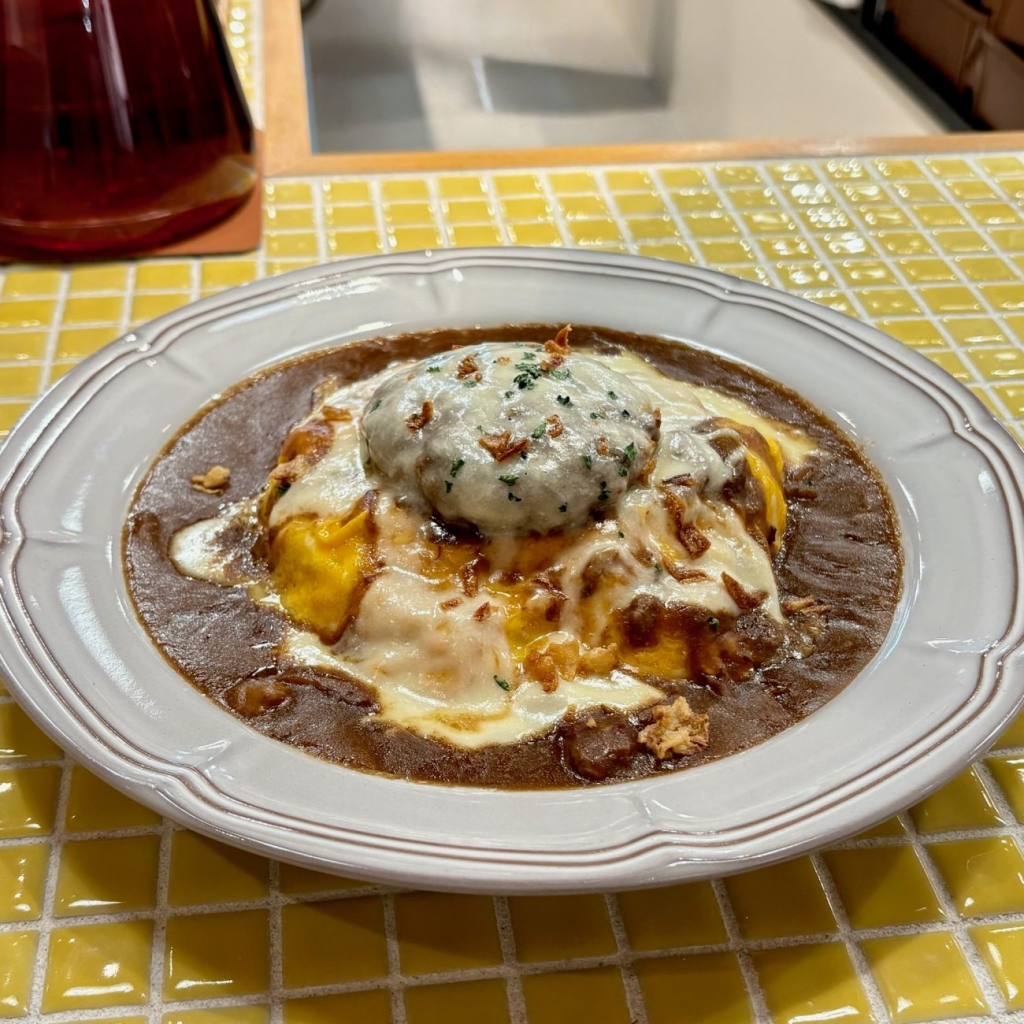 目玉商品「オ･カ･ハ･チ(オムレツ/カレー/ハンバーグ120g/チーズ)」1680円