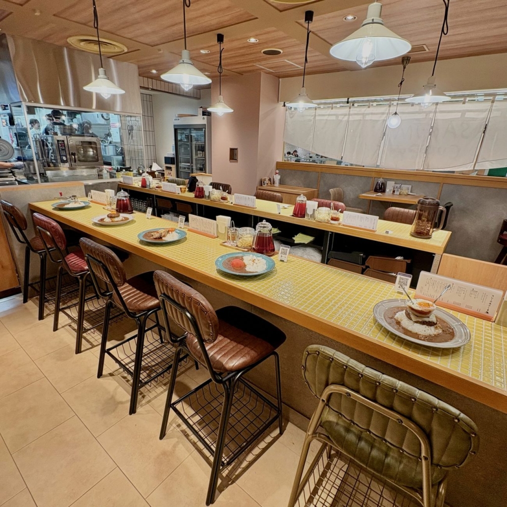 カレーのあさくま 2号店 栄スカイル店 店内