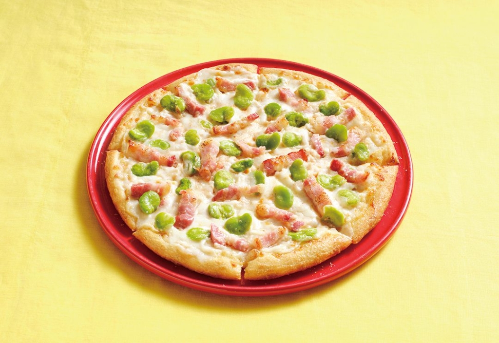 パンチェッタとそら豆の桜えびソース（駿河湾産桜えびソース使用）