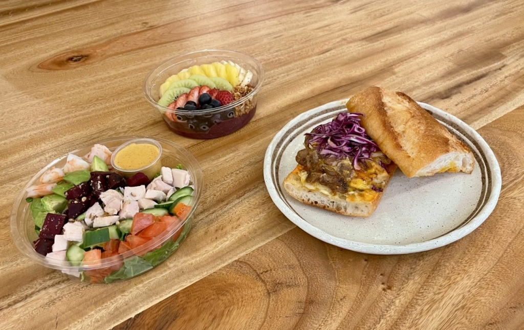 サラダやアサイーボウルなど