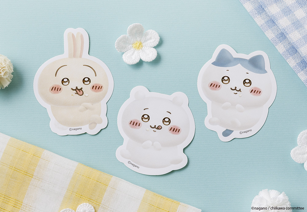 『ちいかわクッキーサンド バナナミルク味』18枚入にはオリジナルステッカー付き