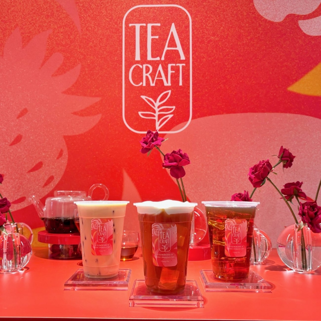 茶葉の世界観を表現した華やかなフォトスポット