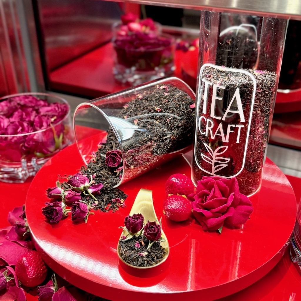 「TEACRAFT」第一弾「ストロベリー&ローズ ダージリン」