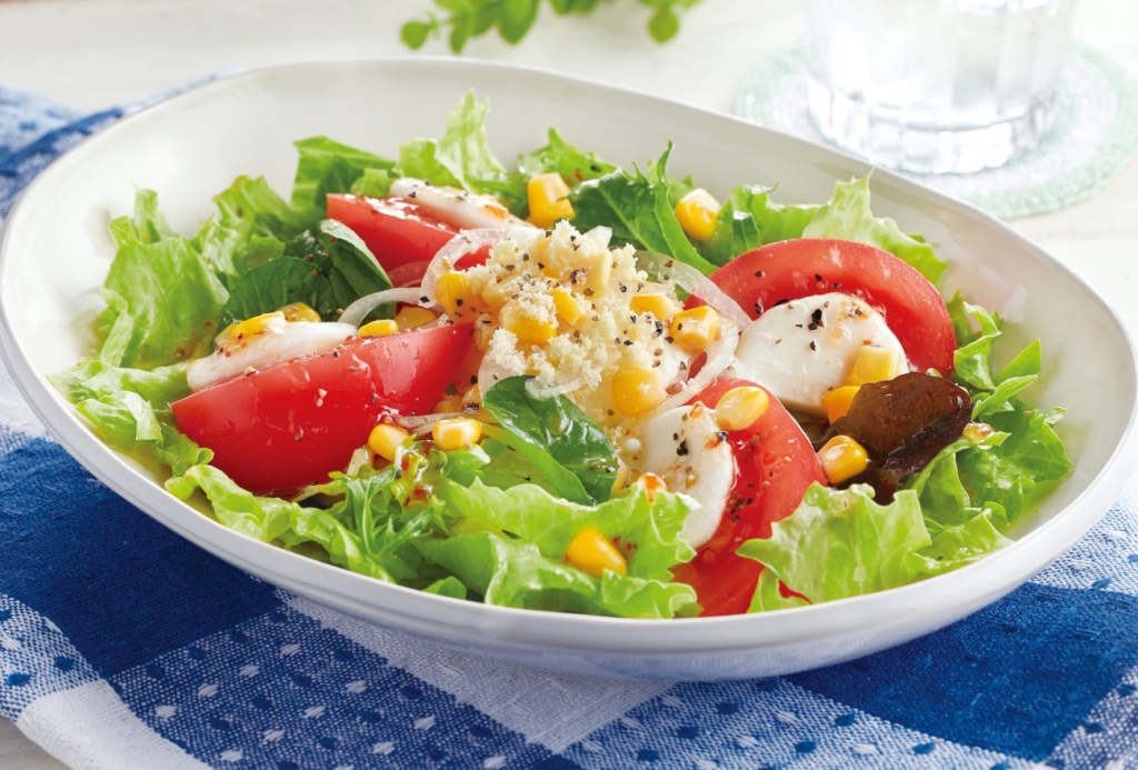 イタリアンモッツァレラチーズのカプレーゼサラダ