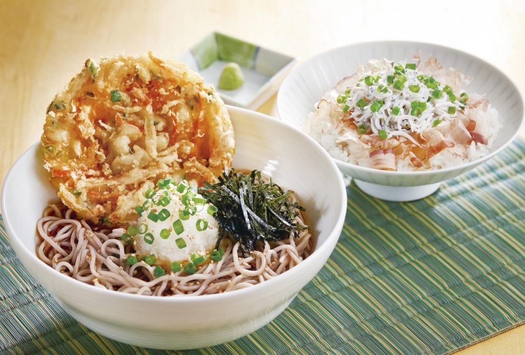 野菜かき揚げのぶっかけおろしそばと釜揚げしらす丼