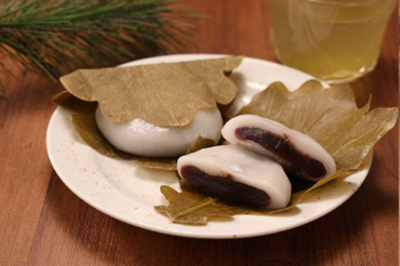 かしわ餅(こしあん)2個入