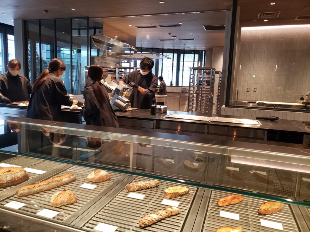 『OGAWA COFFEE LABORATORY』調理の様子などを見ることができる店内