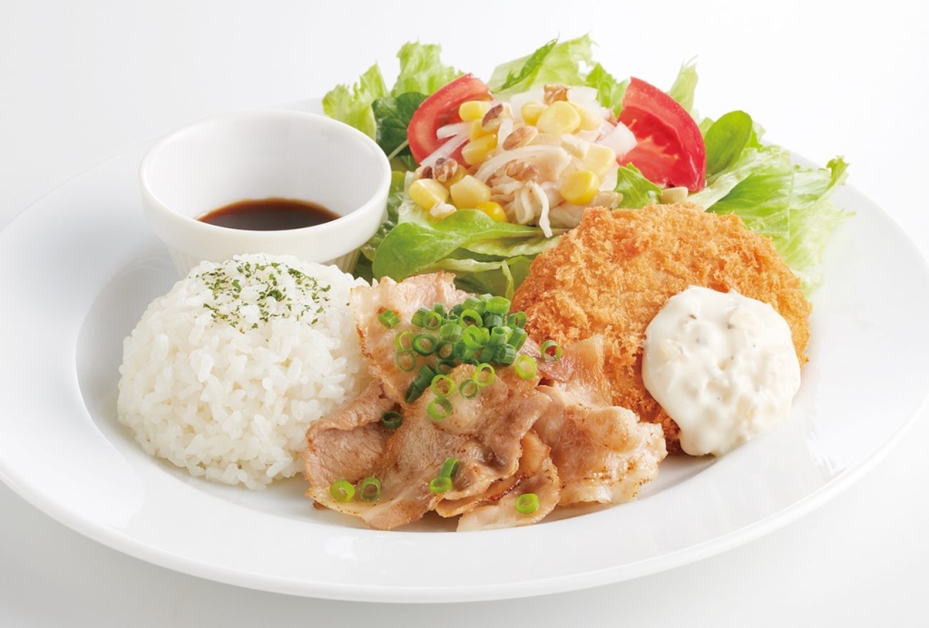 【金曜日】焼きしゃぶとポテトコロッケ＆蒸し鶏サラダ（スープバー付）／637円（税込700円）