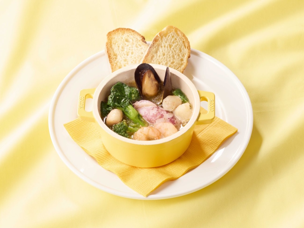 菜の花とシーフードのアヒージョ