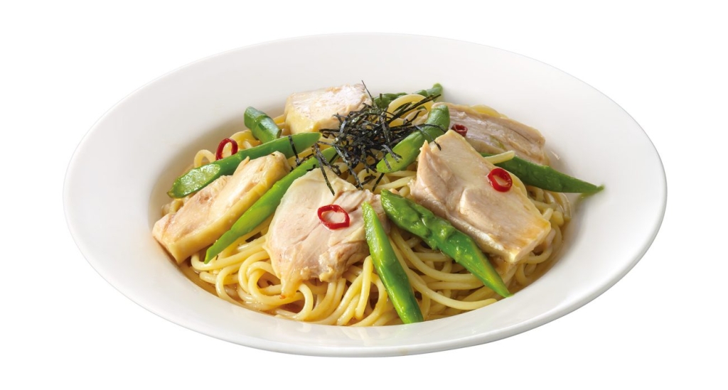 塩麴鶏とアスパラのバター醤油パスタ 税込950円