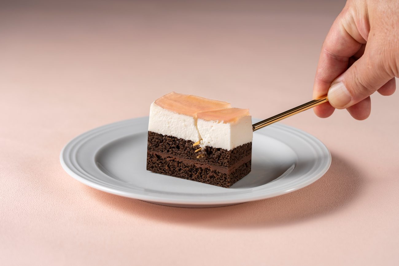 ゴディバ 濃厚でリッチな味わいのケーキが登場
