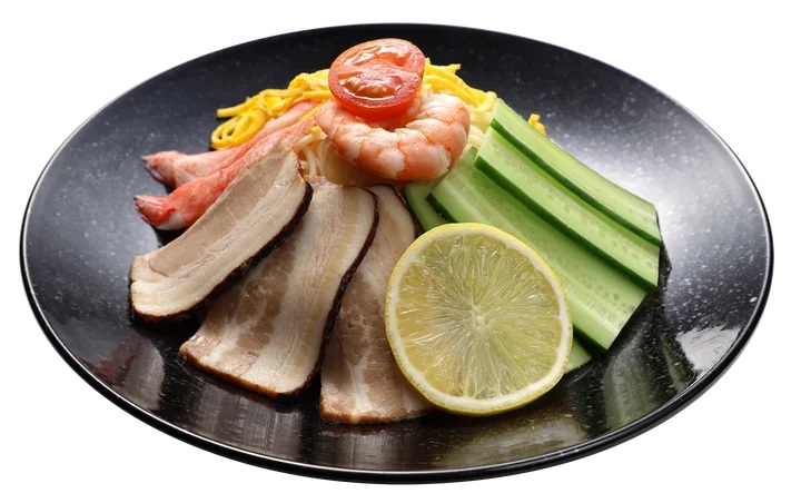 「冷し中華」780円(税込858円)