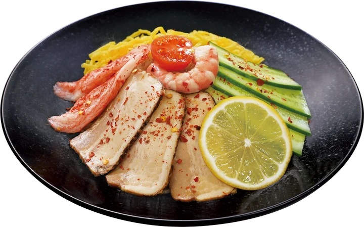 「辛い！冷し中華」880円(税込968円)