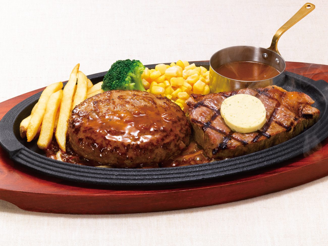 ハンバーグ＆アンガスサーロインステーキ （ドミグラスバターソース） 3,330円（税込3,663円）