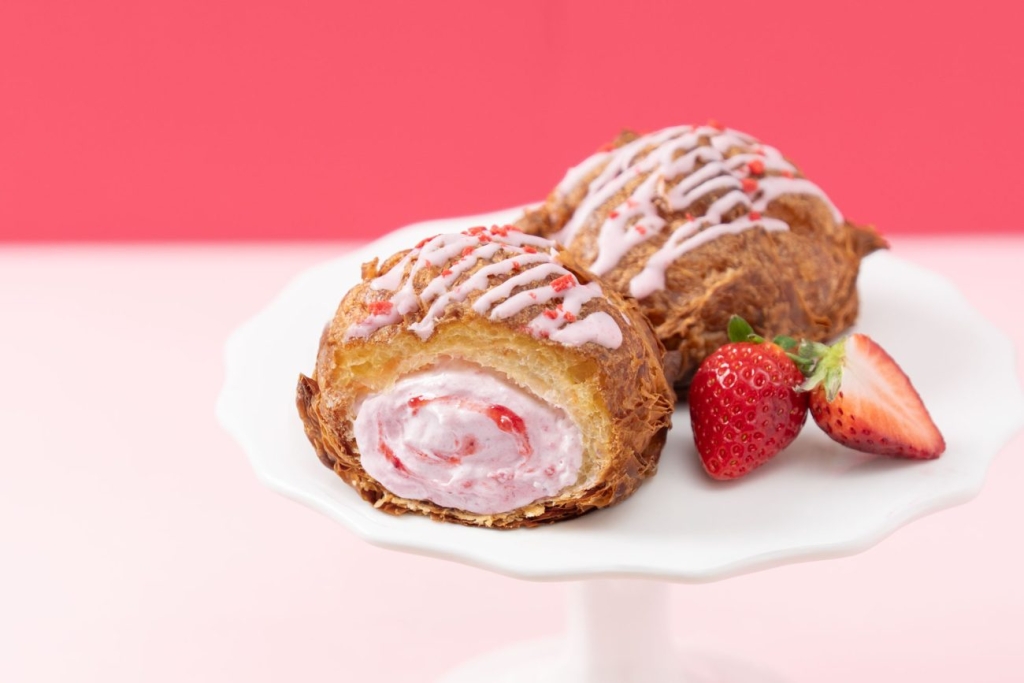 プレミアム苺ミルフィーユシュー