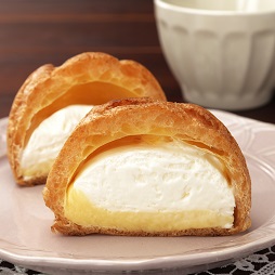 値下げ前の「ツインシュー　カスタード＆ホイップ」