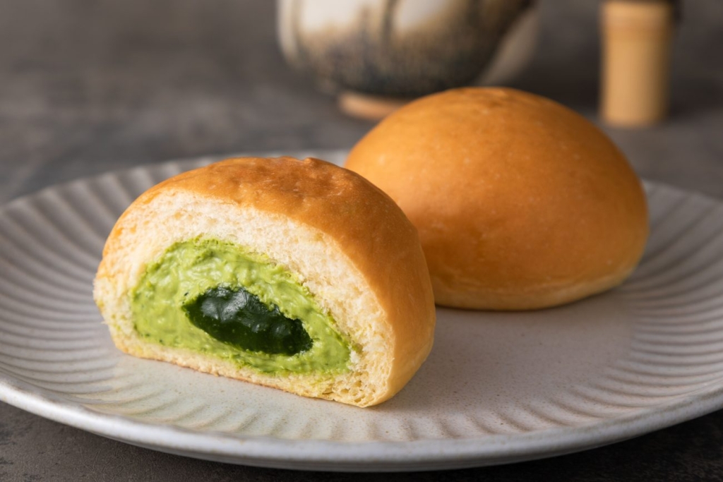 八天堂 冷やして食べる とろけるくりーむパン 出雲抹茶