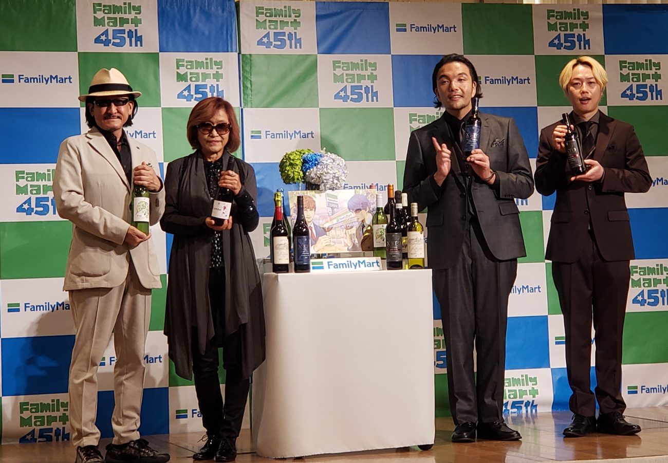 左から、樹林伸さん、樹林ゆう子さん、盛山晋太郎さん、リリーさん