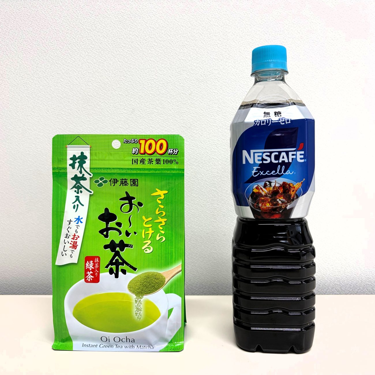 共同輸送を開始した「さらさらとける お～いお茶 抹茶入り緑茶」と「ネスカフェ ボトルコーヒー」