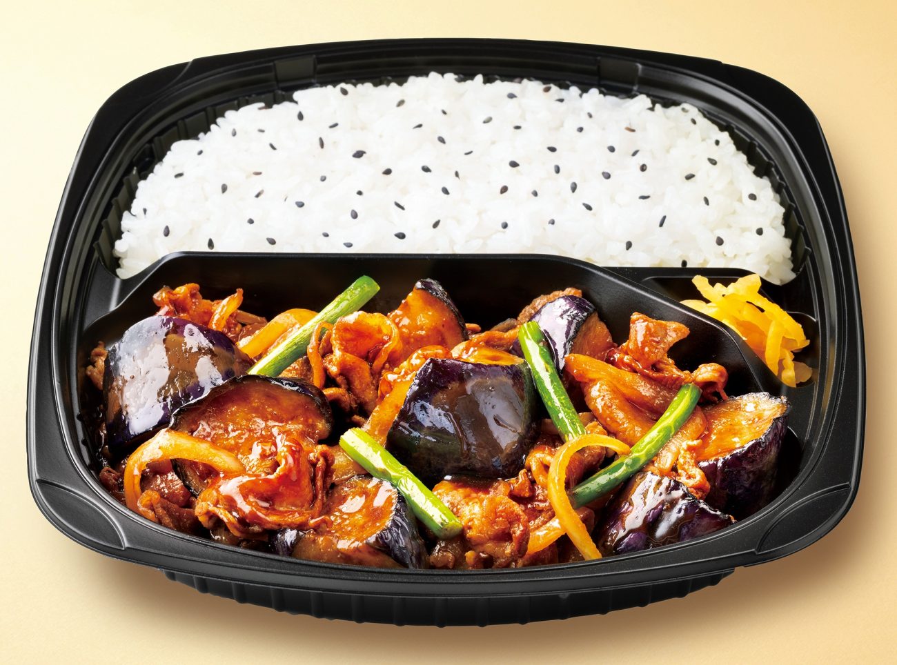 なすの辛味噌炒め弁当～3種のジャンが決め手！～