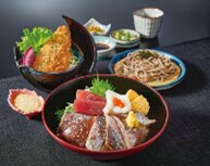 真鯵フライ付き 真鯵の彩り三色丼と麺