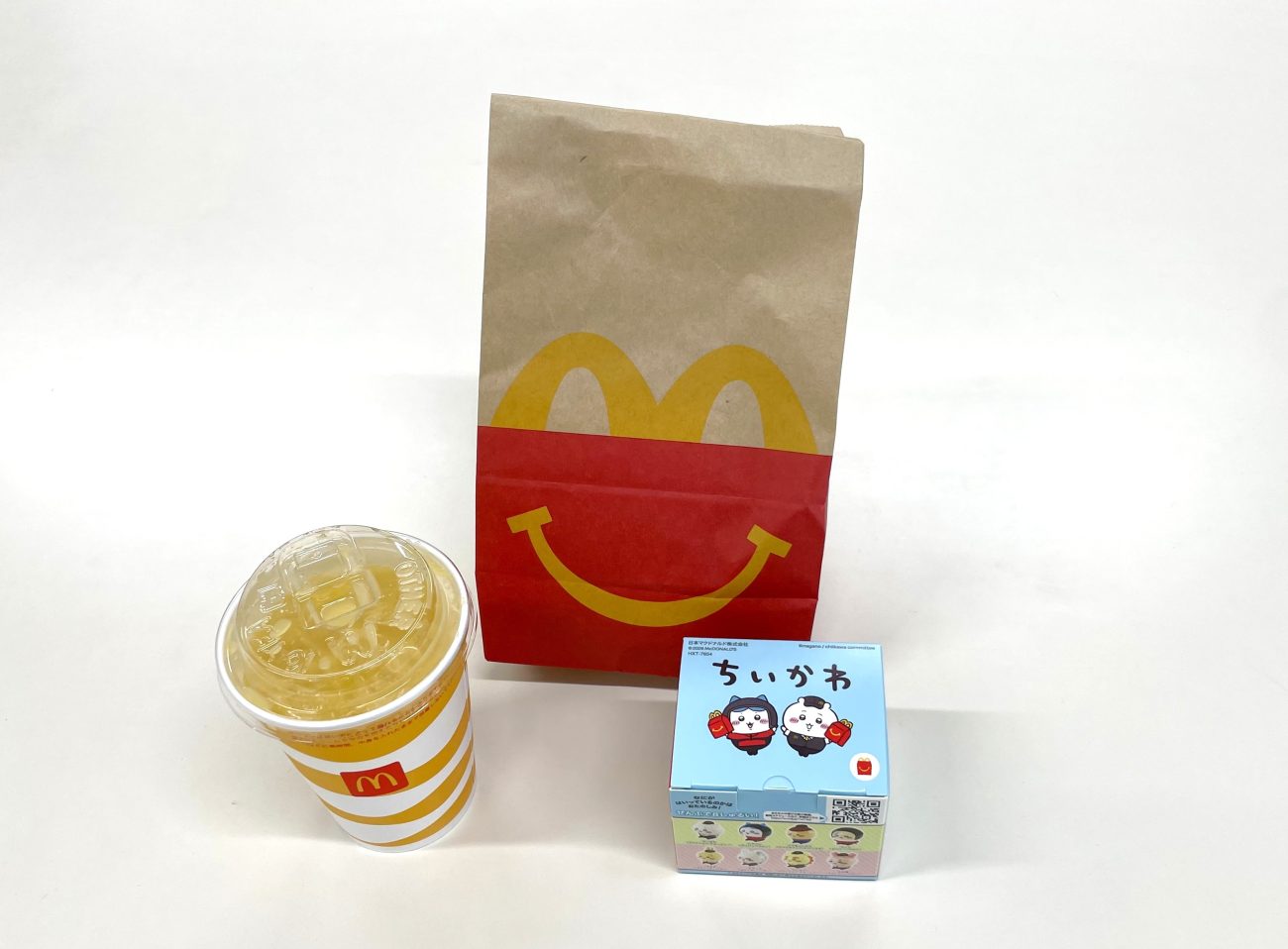 ハッピーセット「ちいかわ」商品例