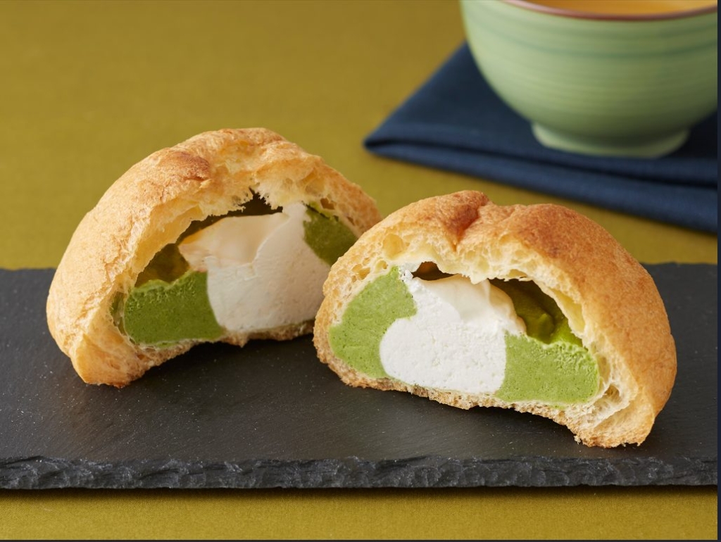 天空の抹茶シュークリーム