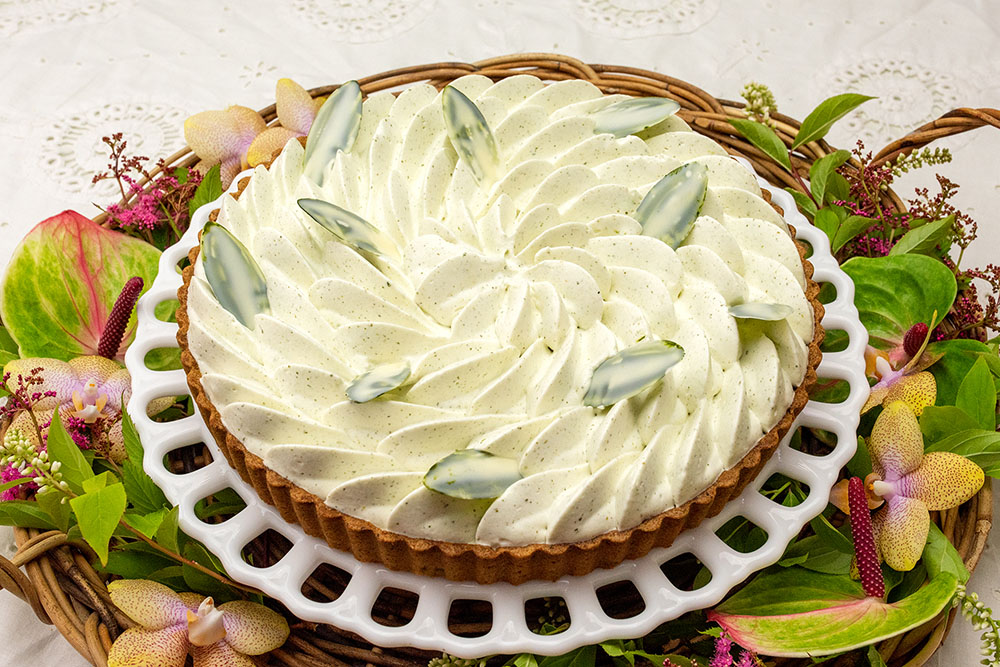 「静岡県菊川産 2026年 深蒸し菊川新茶のタルト」whole (25cm) 10,400円